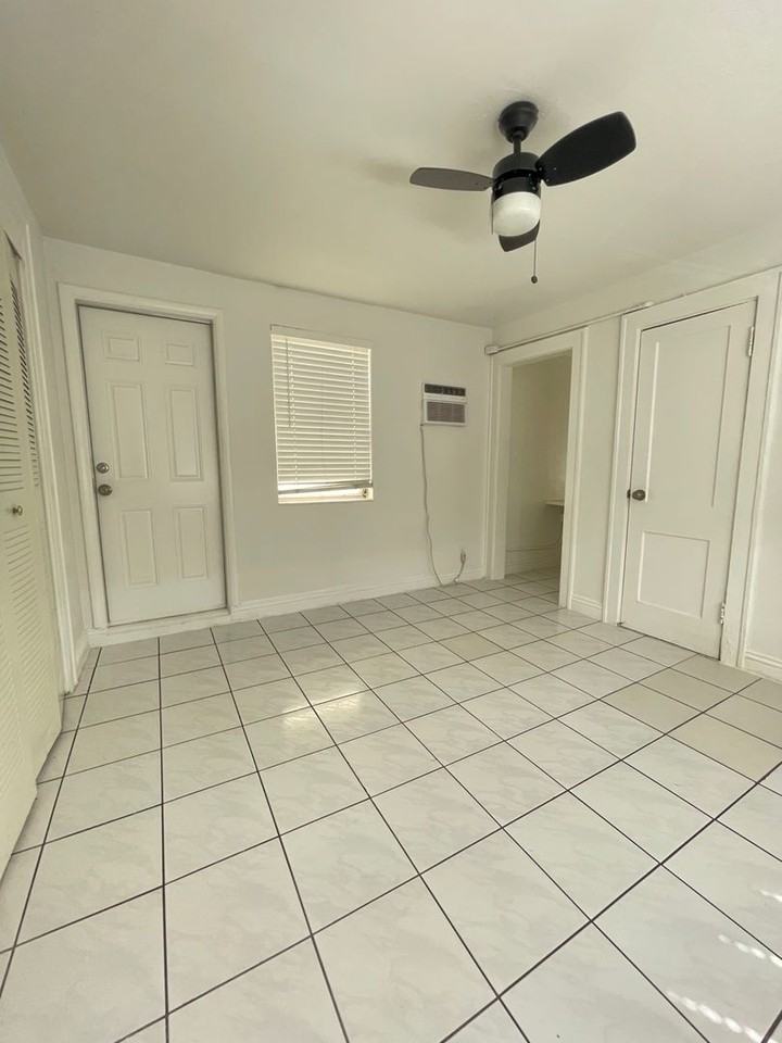 1556 Polk St - Photo 3 of 6