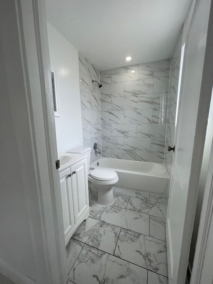 1556 Polk St - Photo 6 of 6