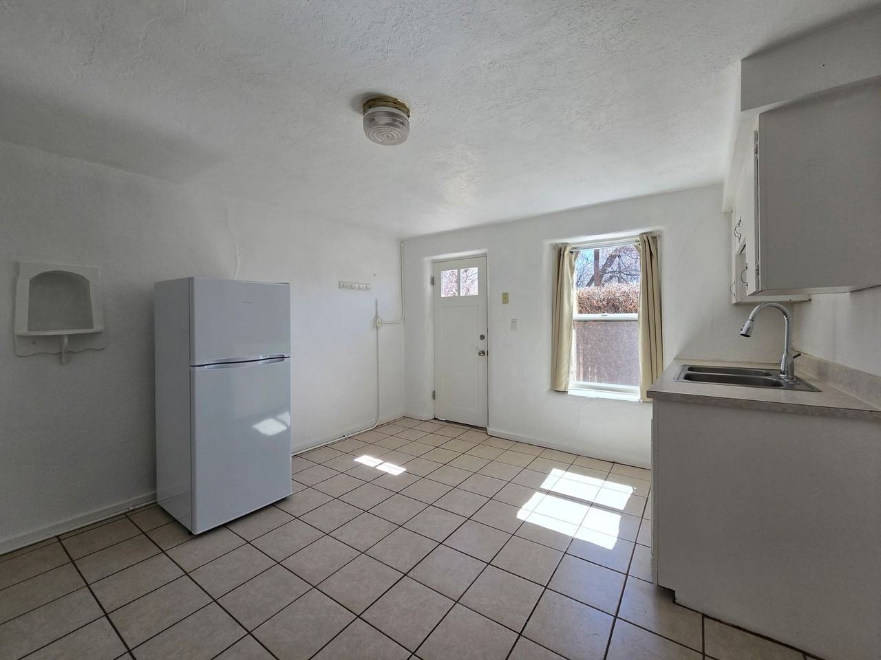 739 Montez Pl - Photo 4 of 17