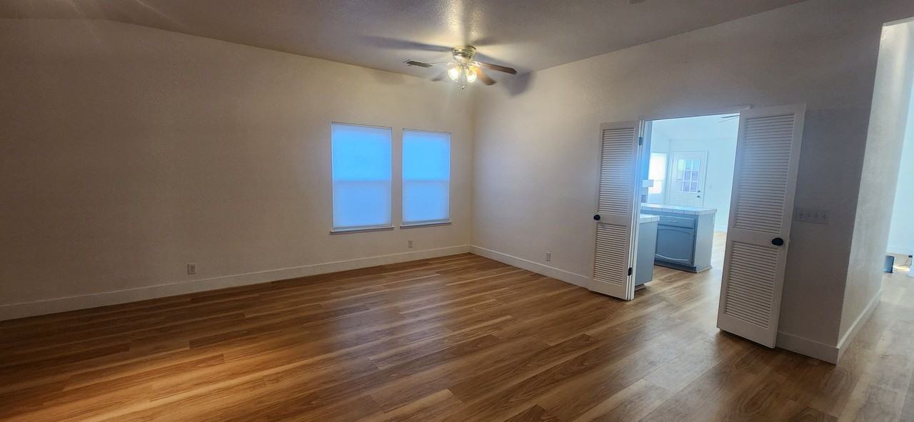 4804 Story Way - Photo 4 of 18