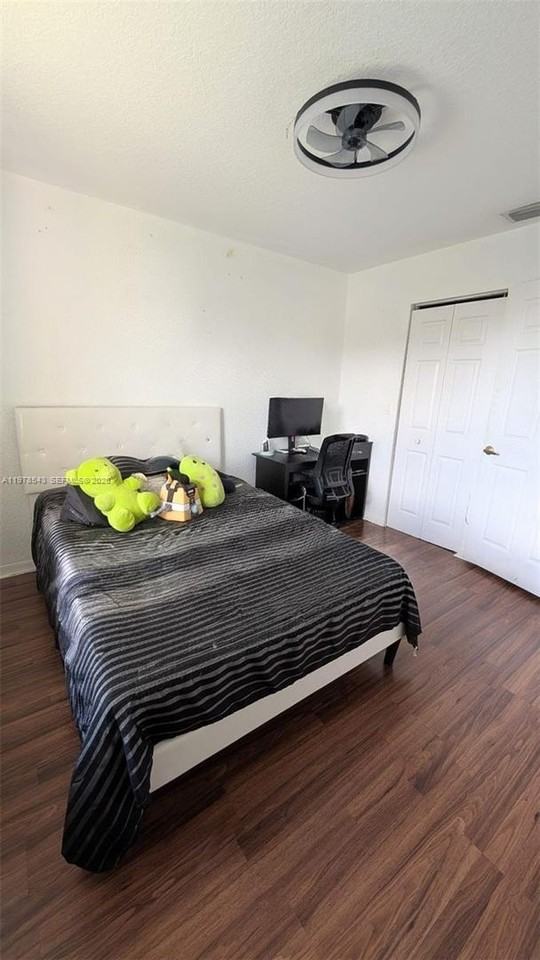 3930 Nw 91st Ter - Photo 6 of 16