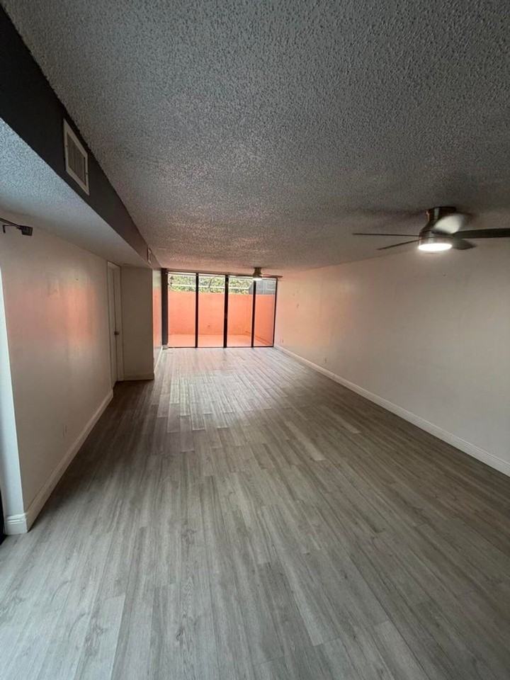 10343 Greenhouse Rd - Photo 5 of 15