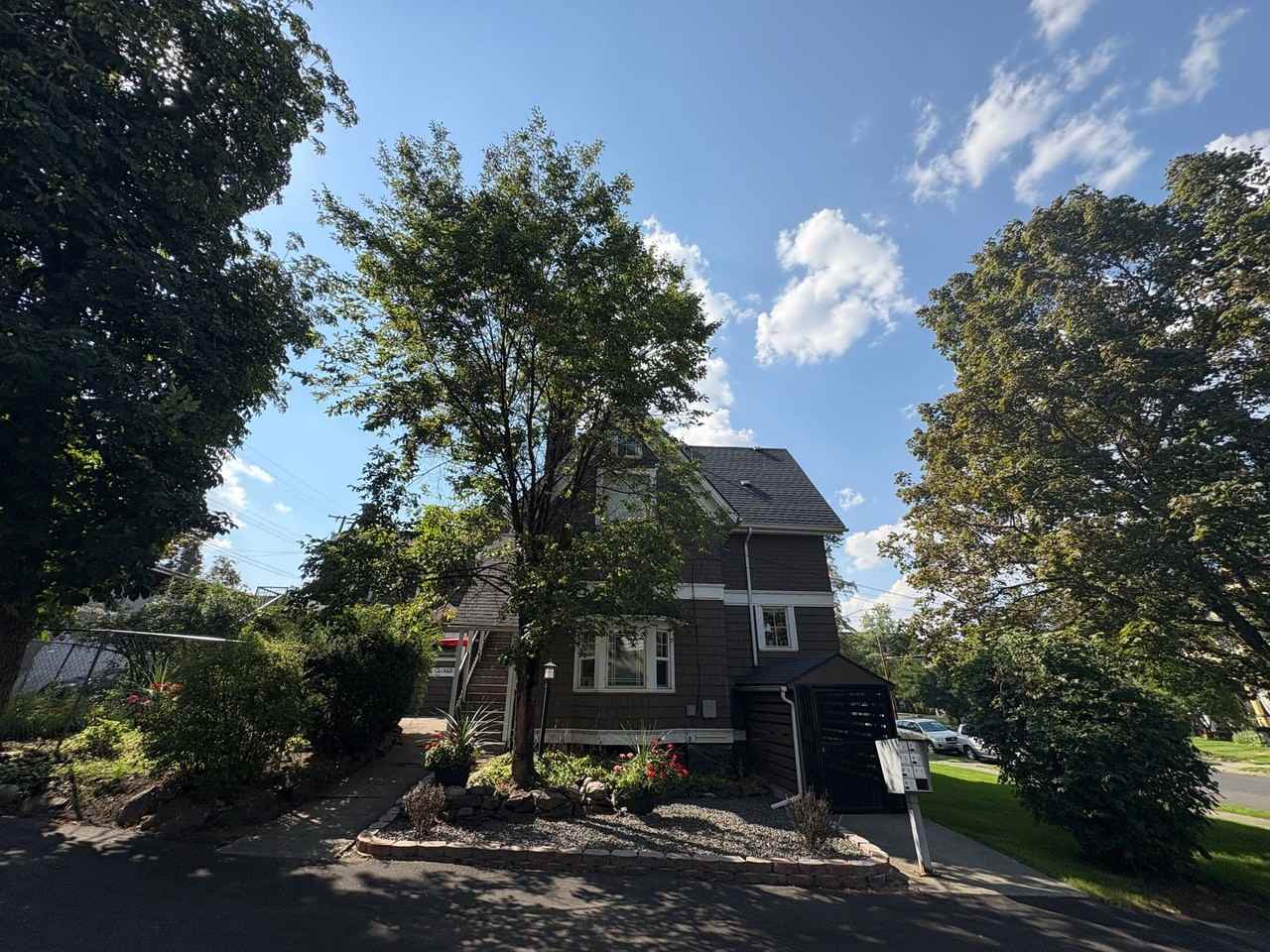 1725 W. 1st Ave - Photo 2 of 14