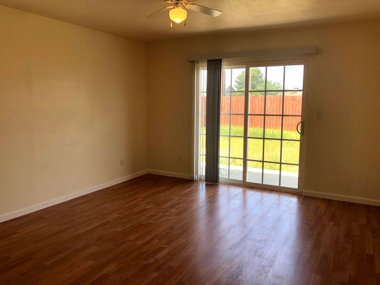 9933 Irene Ave - Photo 5 of 14