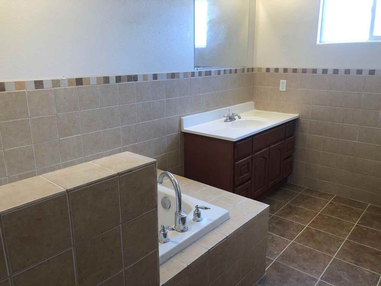 9933 Irene Ave - Photo 7 of 14