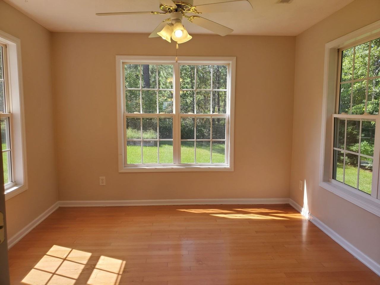 815 Yorkshire Dr - Photo 4 of 17