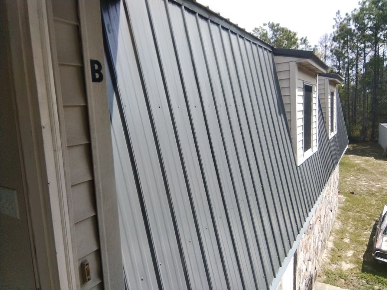 614 Drypoint Ln Apt B - Photo 2 of 17