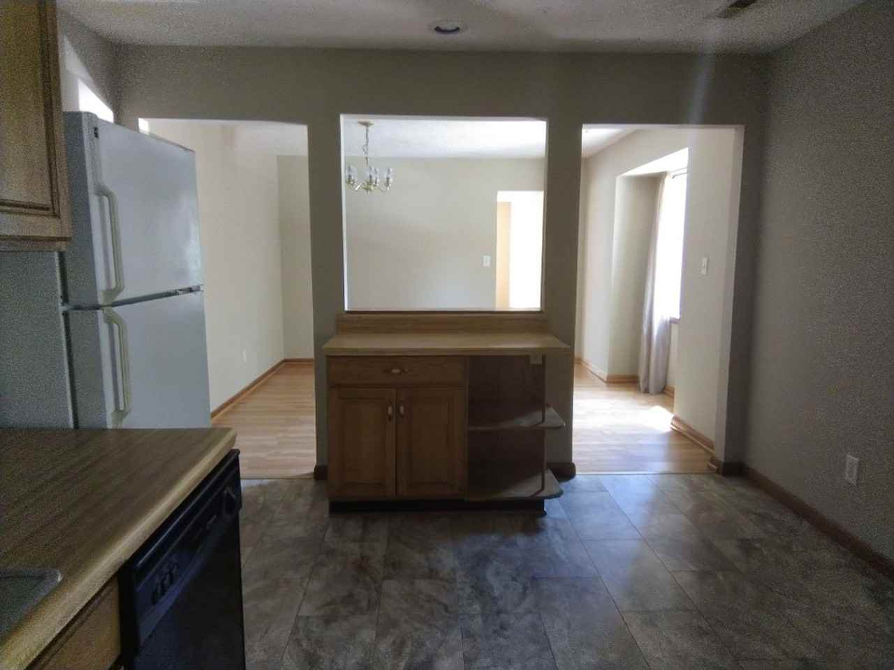 614 Drypoint Ln Apt B - Photo 7 of 17