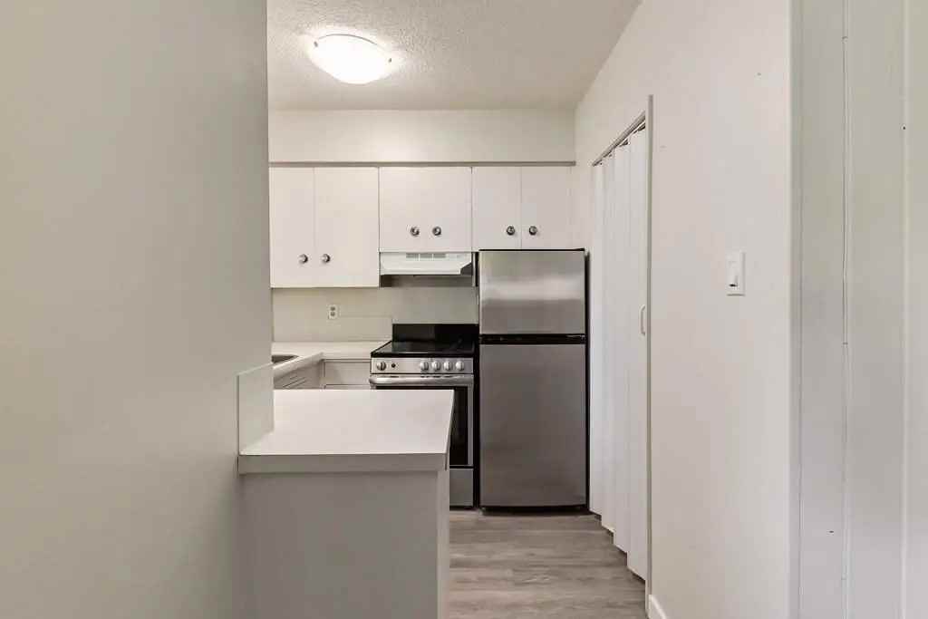 Pembroke House - Photo 6 of 20