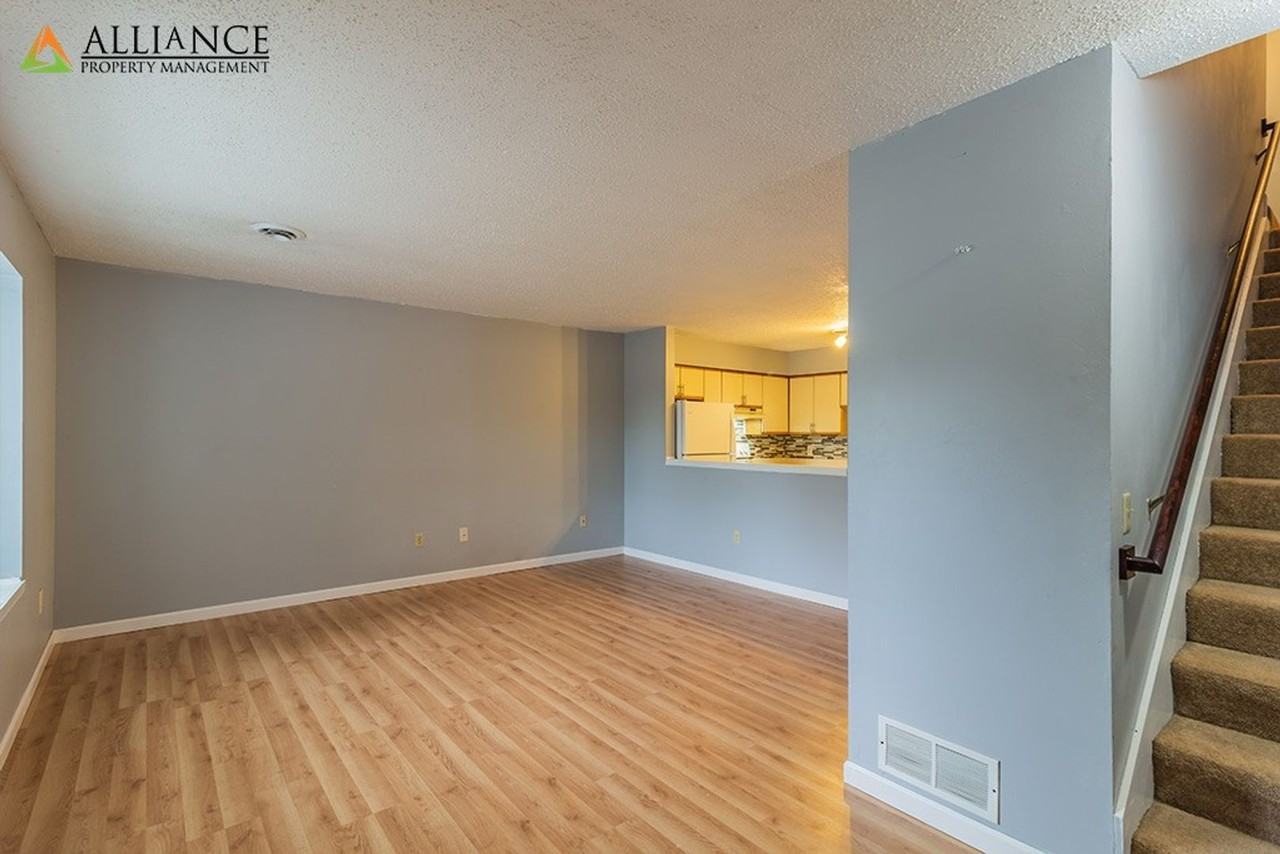 2550 Candlecrest Cir - Photo 2 of 21