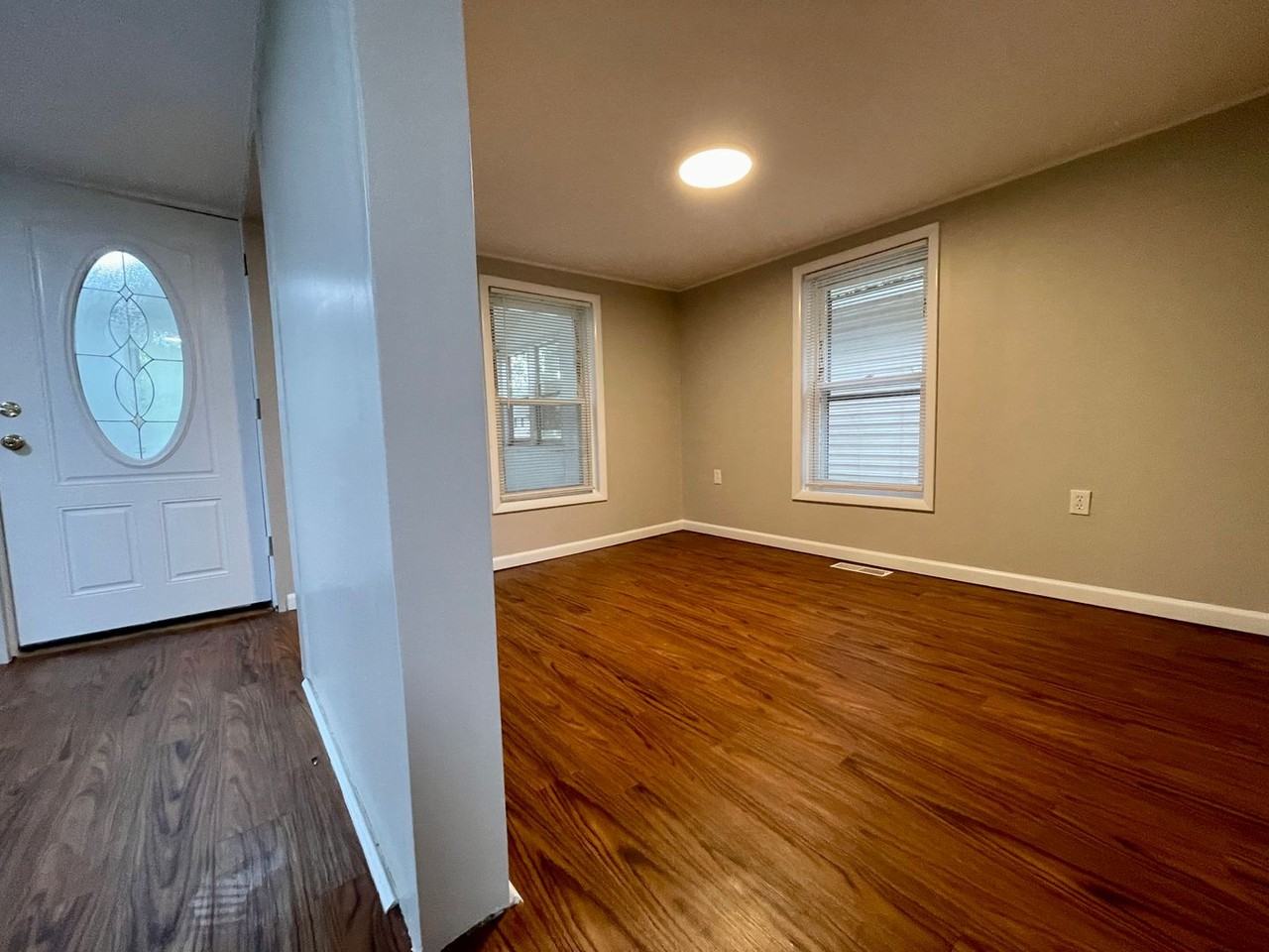 509 Elsmere St - Photo 4 of 13