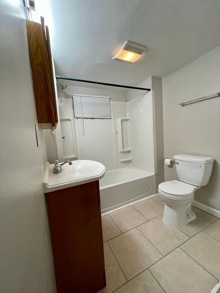 509 Elsmere St - Photo 5 of 13