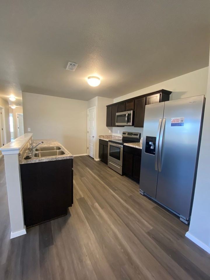 2703A N Denver St - Photo 7 of 19