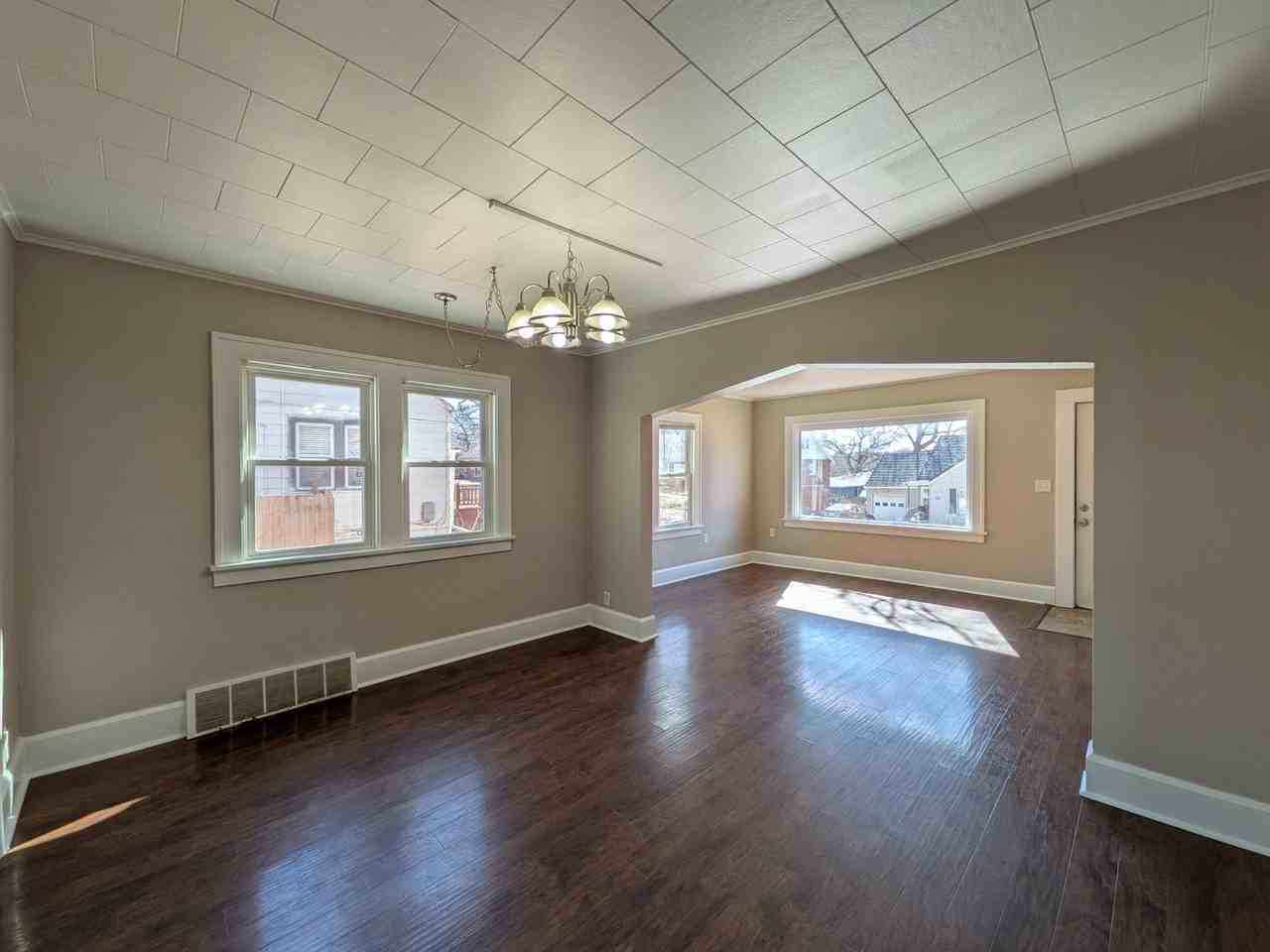 2519 Prospect Rd - Photo 2 of 25