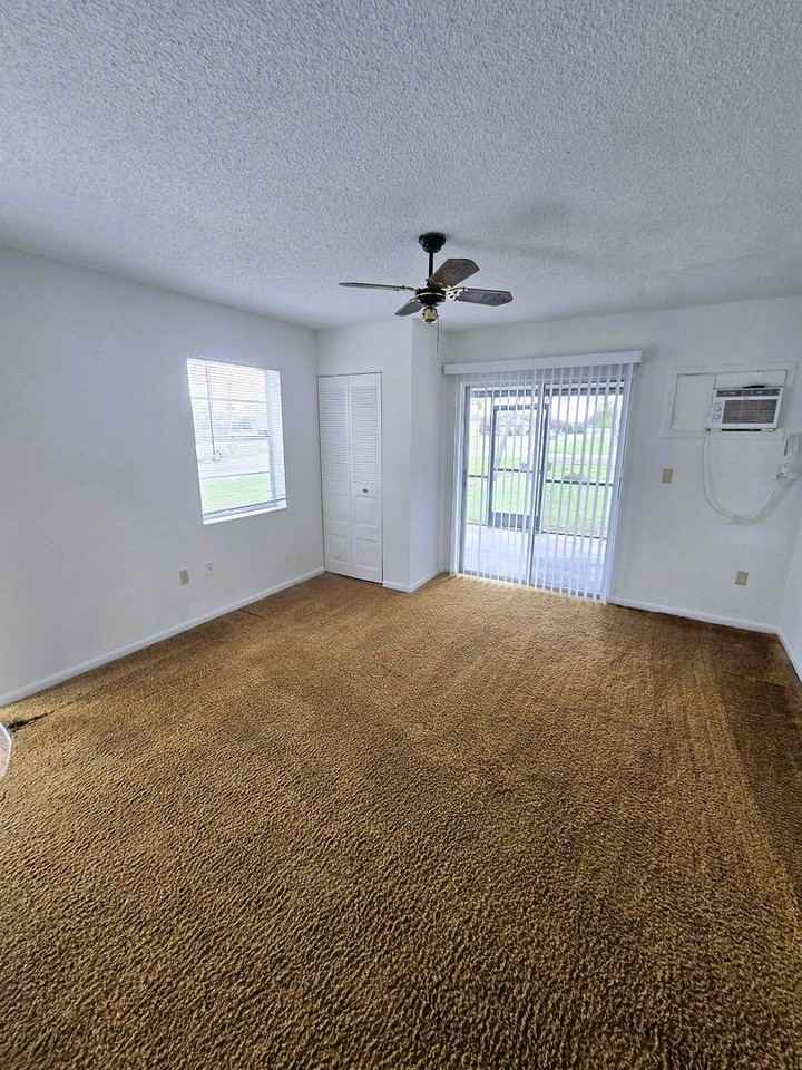 702 Lucaya Dr - Photo 3 of 19