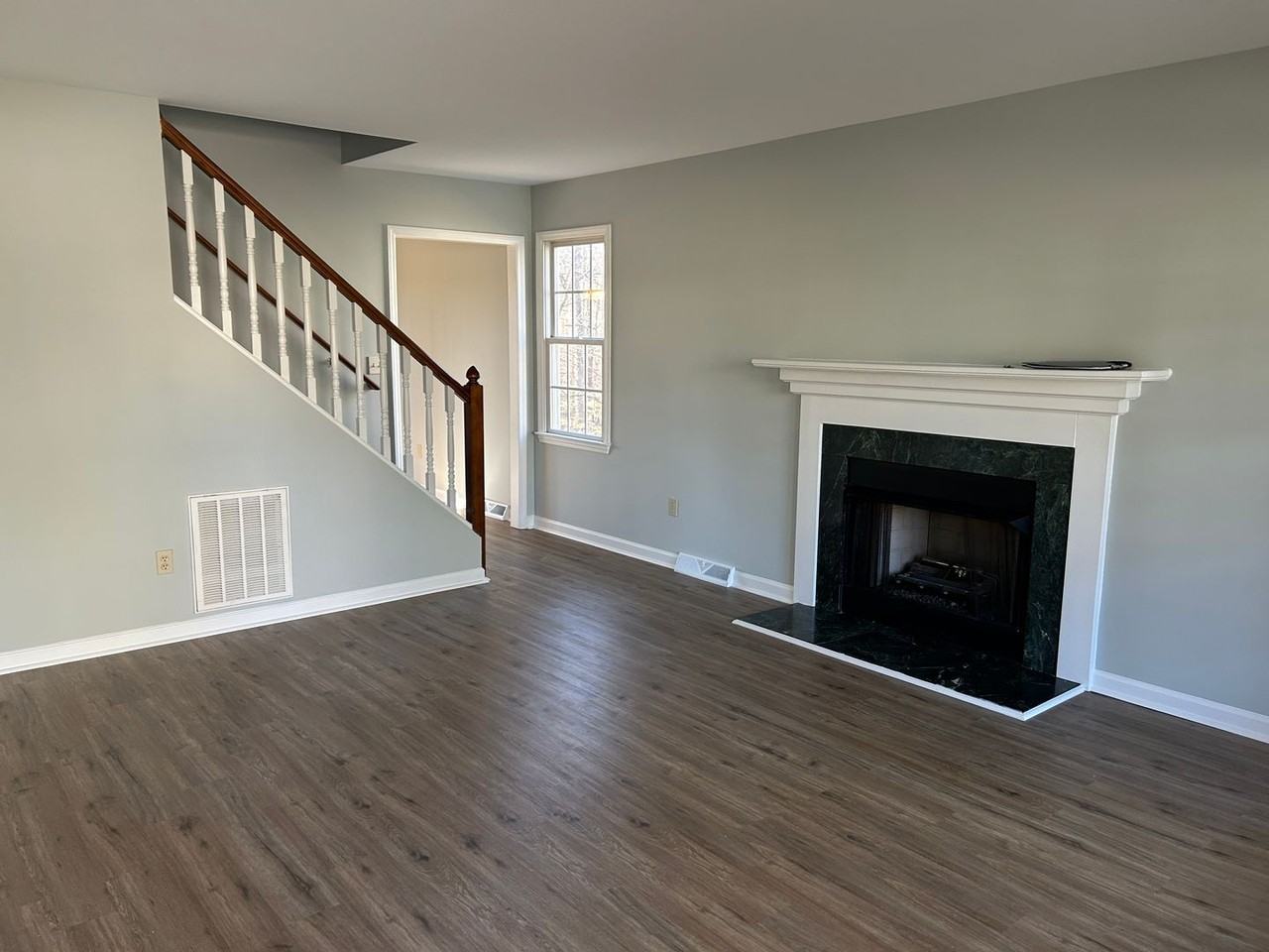 4010 Selda Dr - Photo 3 of 15