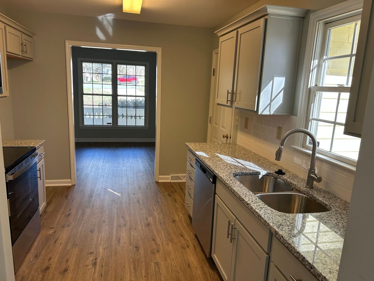 4010 Selda Dr - Photo 6 of 15