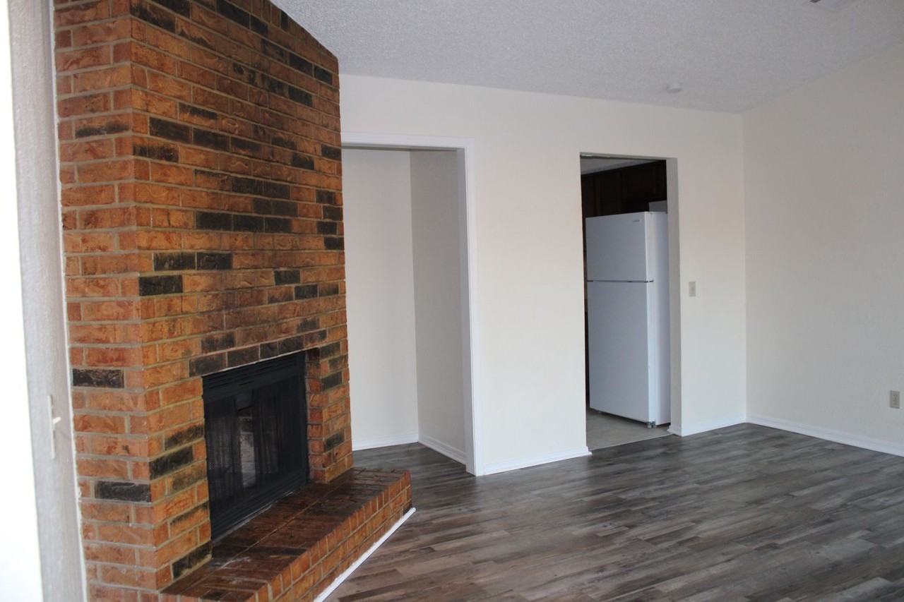 118 Kathleen Dr - Photo 3 of 14