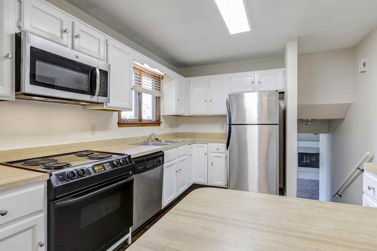 1809 Stratford Dr - Photo 6 of 12