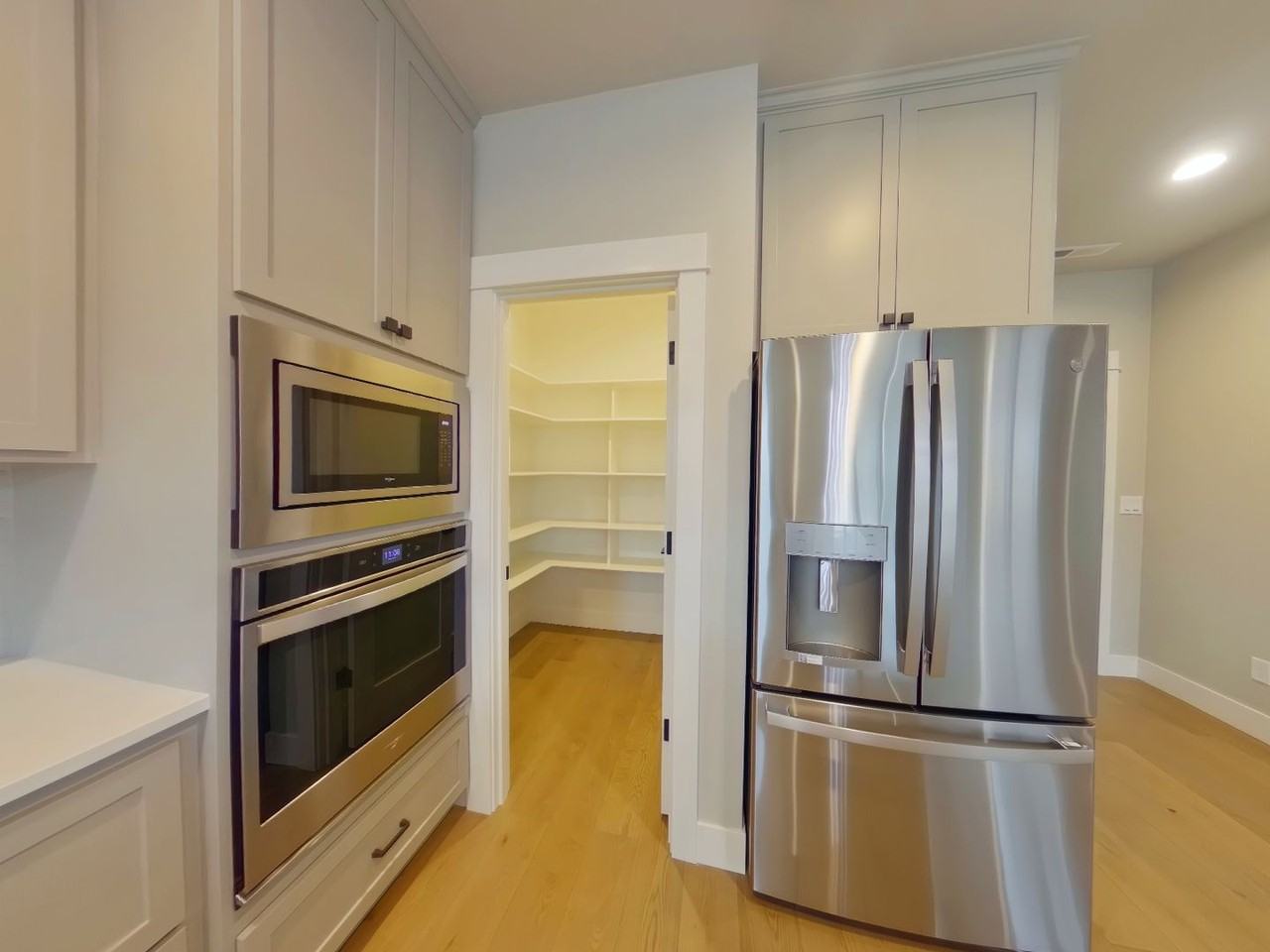 1565 Alsea Dr - Photo 6 of 19