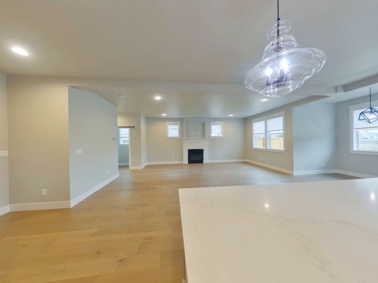 1565 Alsea Dr - Photo 7 of 19