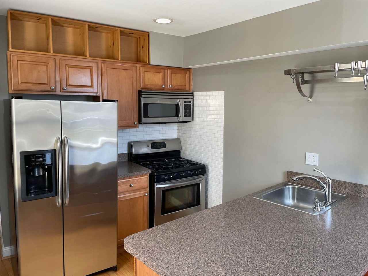 1612 Elkins Ln - Photo 3 of 12