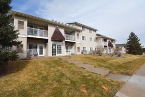 featured image of 871 37th Ave Nw #A