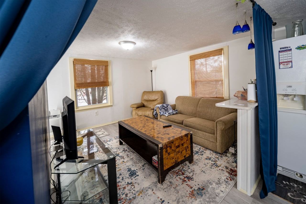 412 Laurens St Nw - Photo 7 of 10