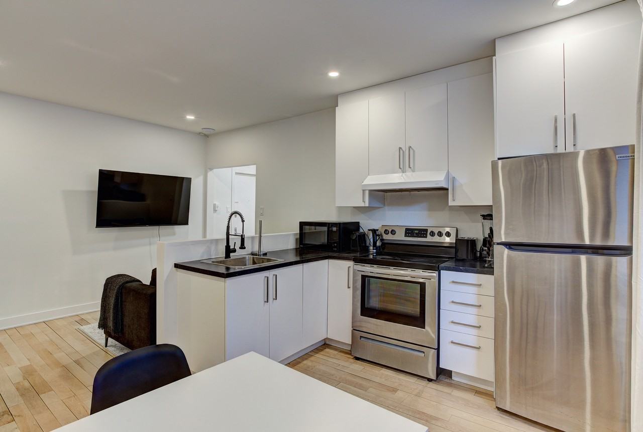 1555 Avenue Summerhill — photo 1