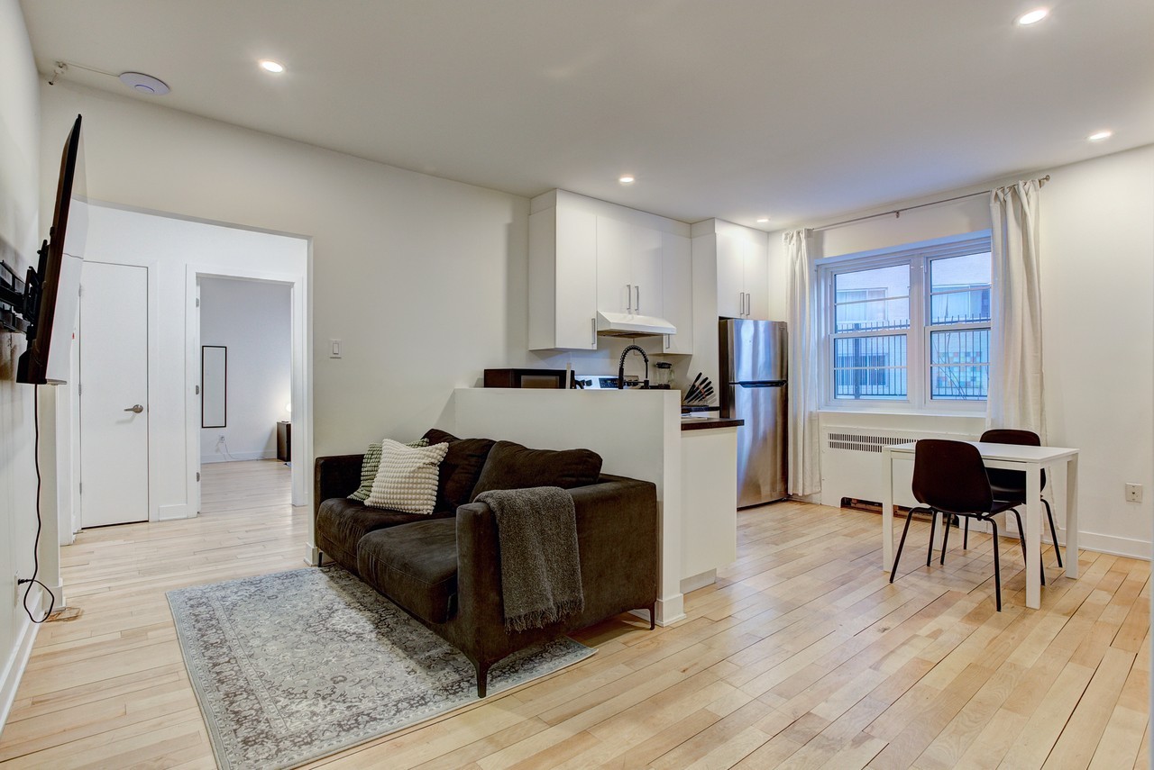 1555 Avenue Summerhill — photo 3
