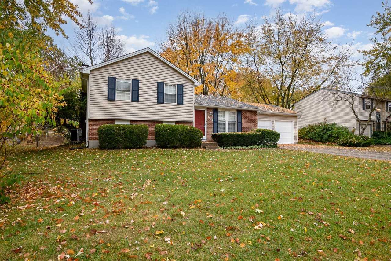 1387 Firethorne Dr - Photo 3 of 25