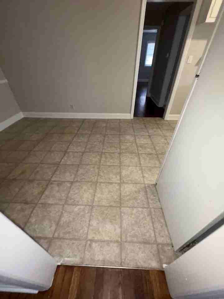 403 Smith Ave - Photo 6 of 19