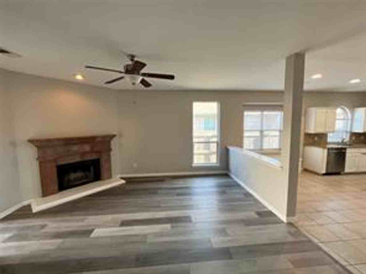 10624 Ashmore Dr - Photo 4 of 14