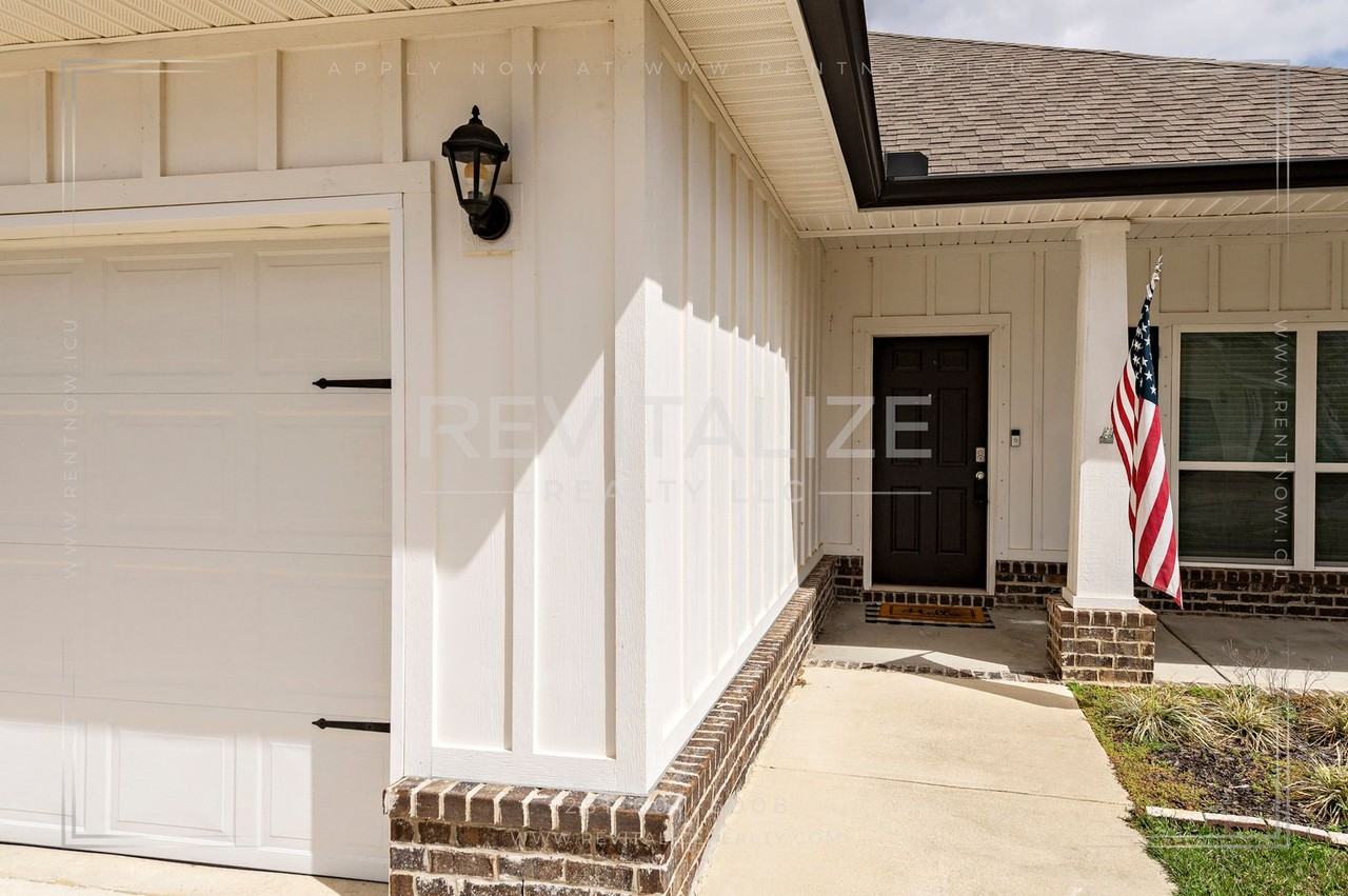 31484 Memphis Loop - Photo 2 of 50