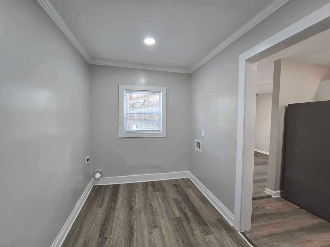 203 Stroud St - Photo 6 of 10