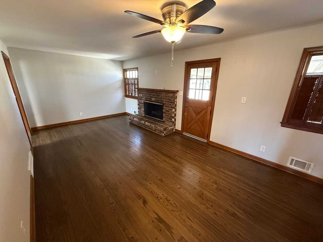 8114 Hardy Ave - Photo 6 of 21