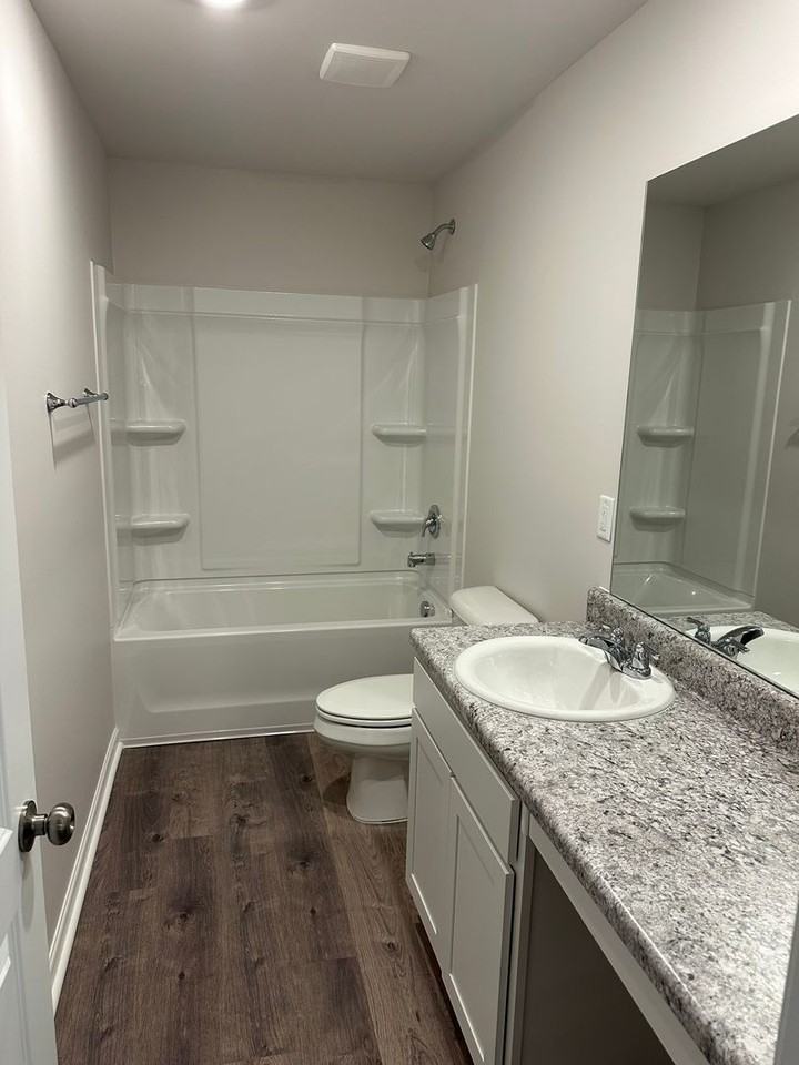 2400 W Middlebrooke Xing - Photo 7 of 20