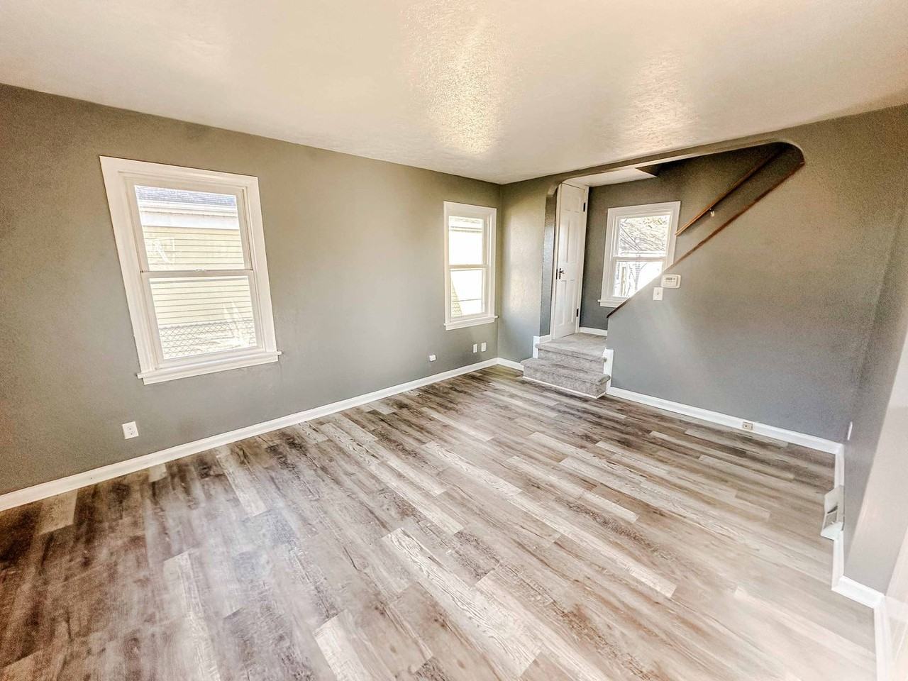 3181 Daleford Dr - Photo 3 of 18