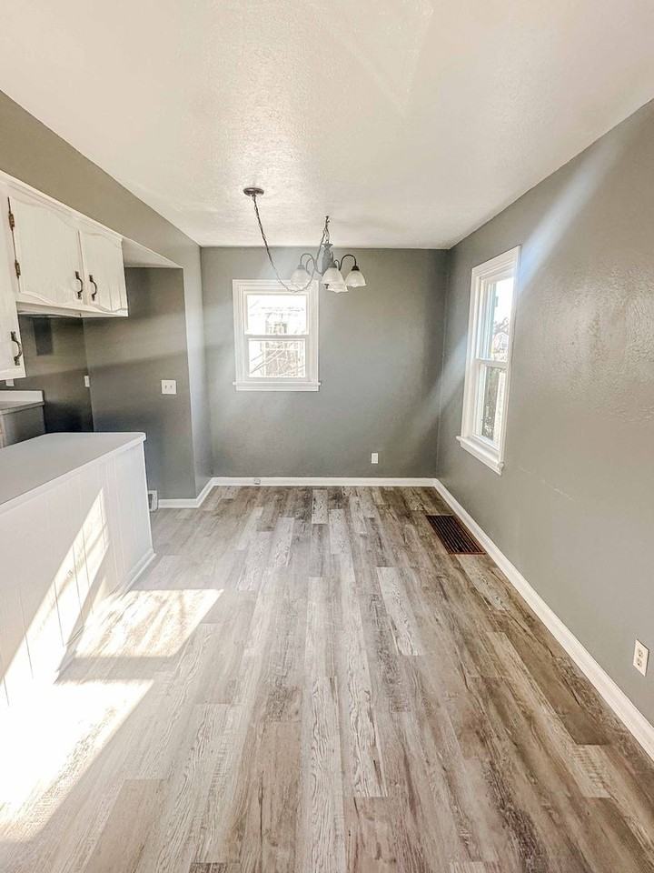 3181 Daleford Dr - Photo 4 of 18