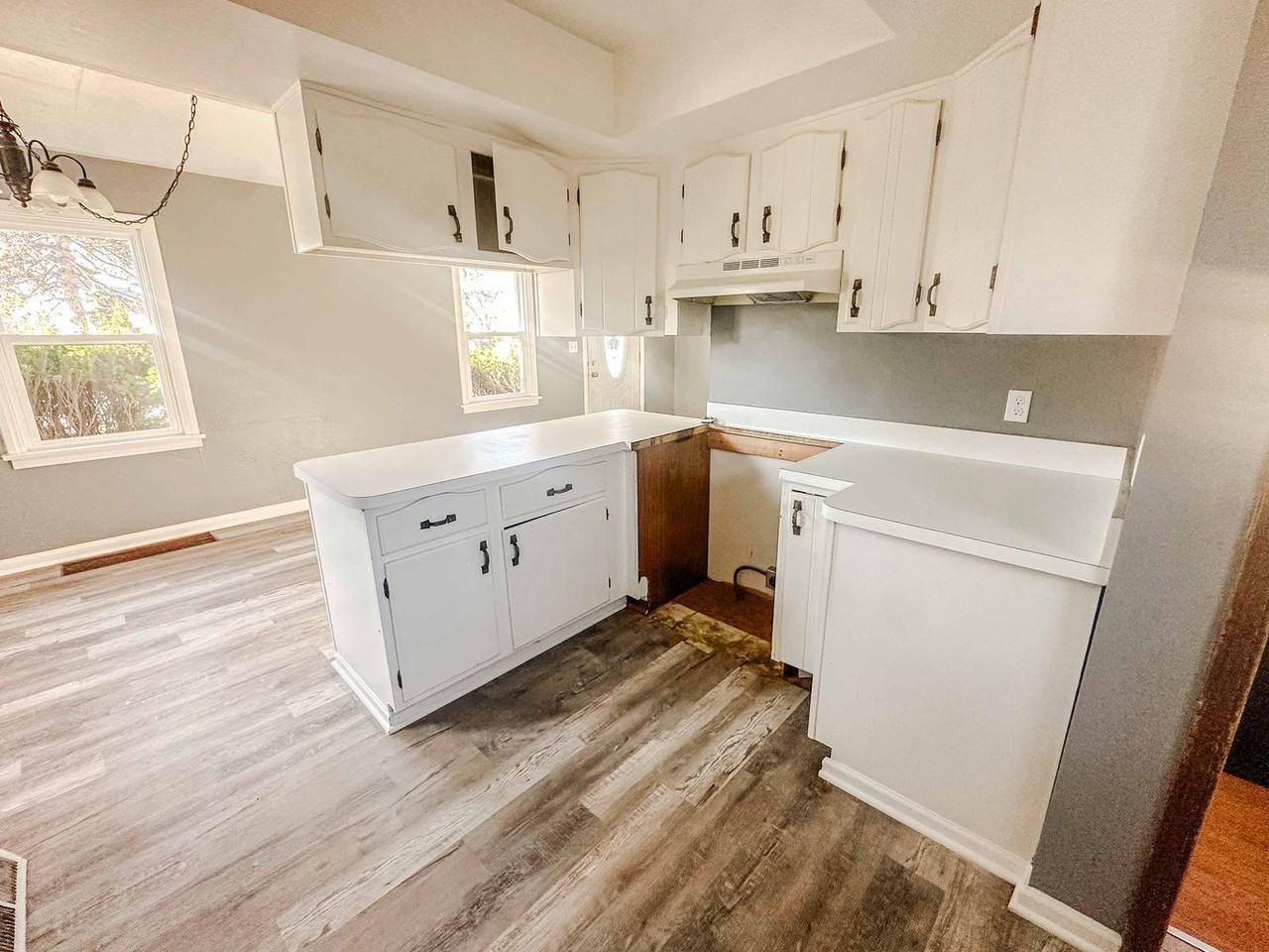 3181 Daleford Dr - Photo 7 of 18