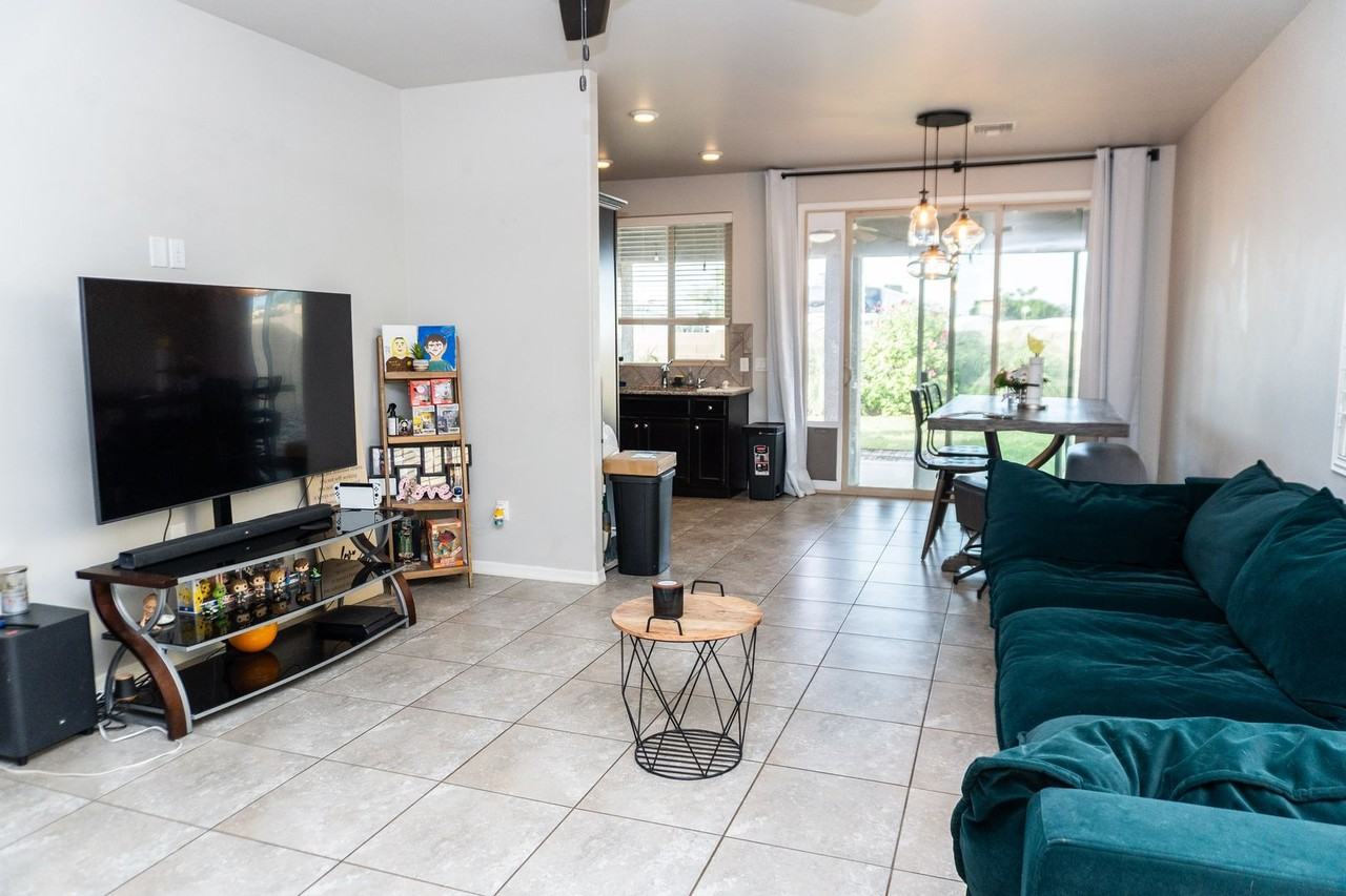 6722 E 35th St - Photo 5 of 14