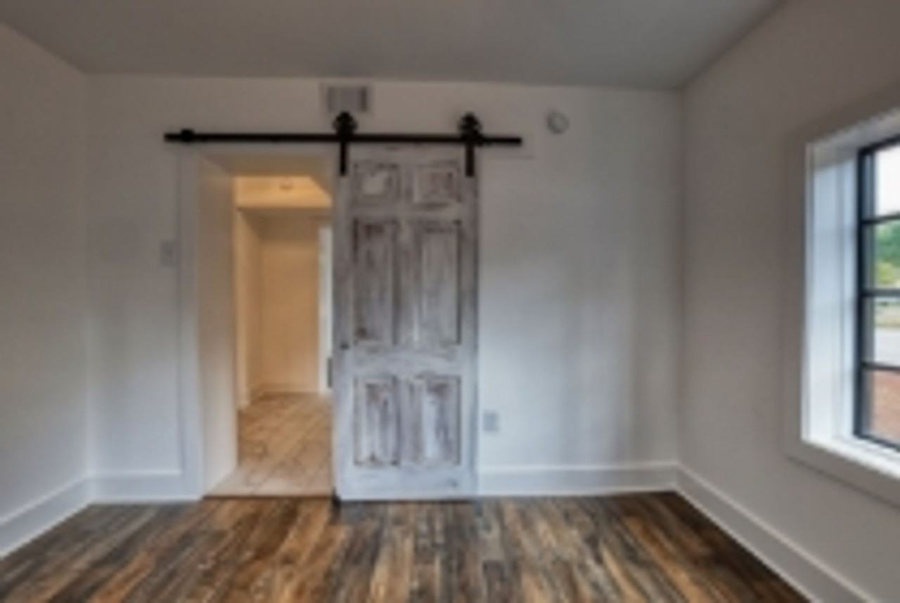 1122 Wellman Ave Ne - Photo 2 of 9