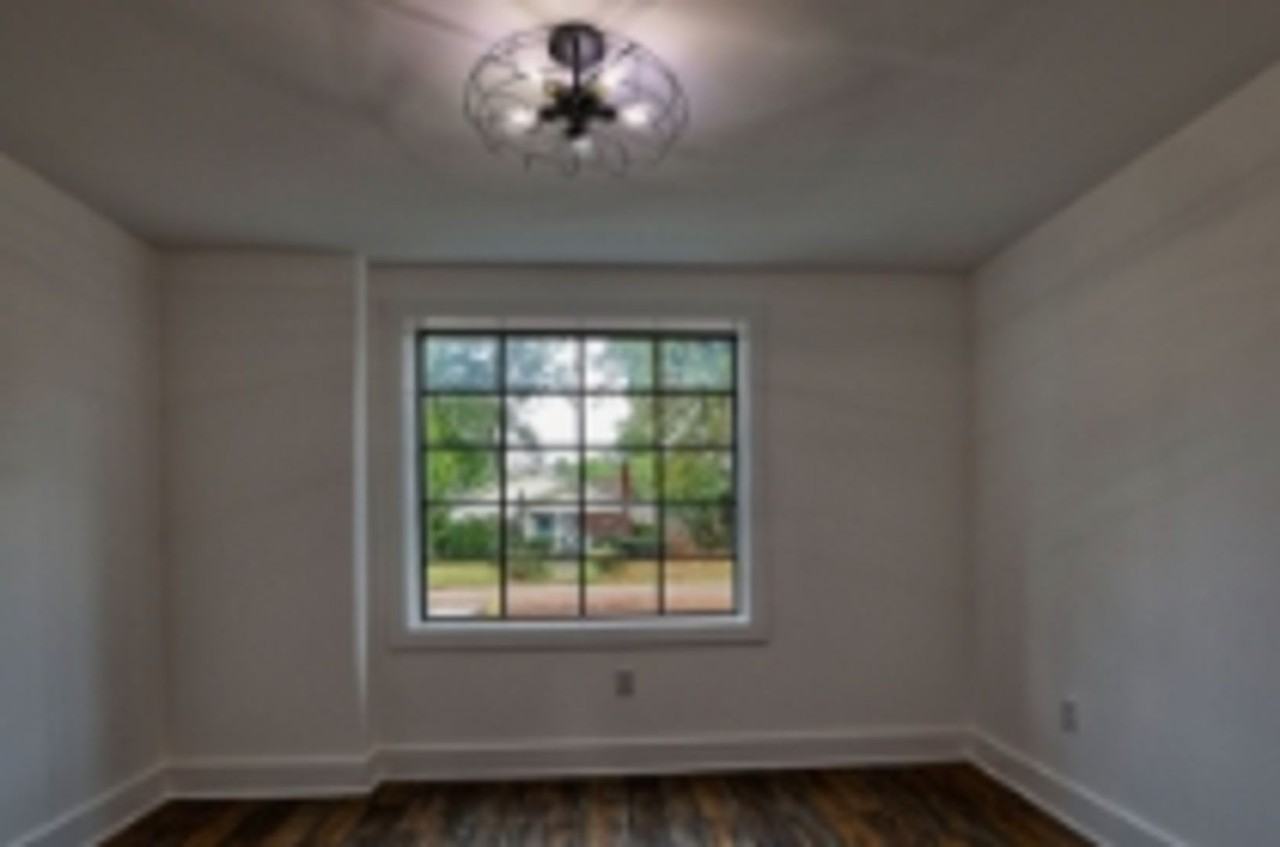 1122 Wellman Ave Ne - Photo 3 of 9