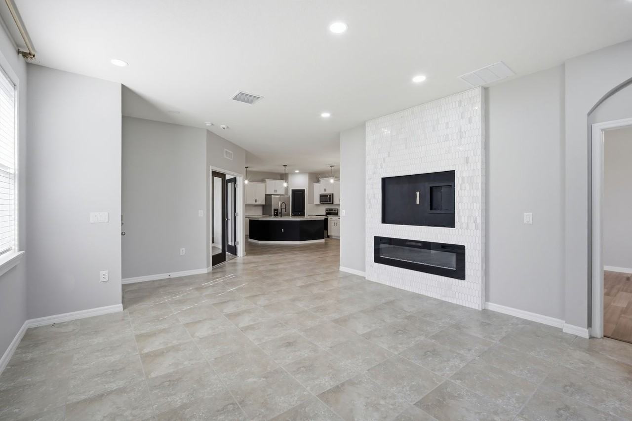 7796 Stonebrook Cir - Photo 6 of 29