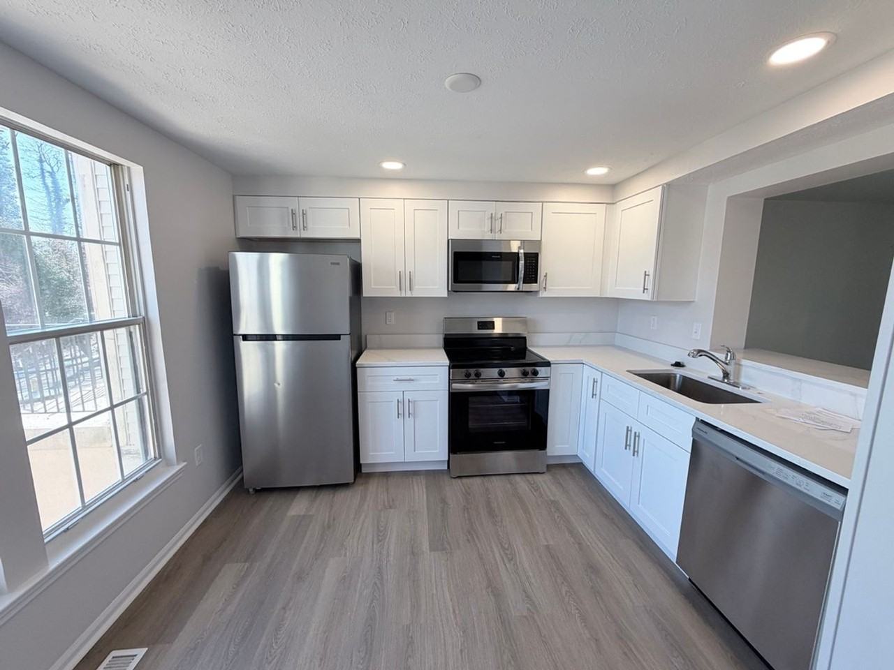 8906 Chesapeake Lighthouse Dr - Photo 2 of 20