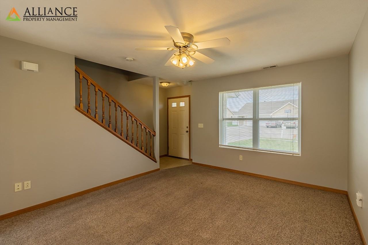 500 Brookmont Dr - Photo 4 of 19