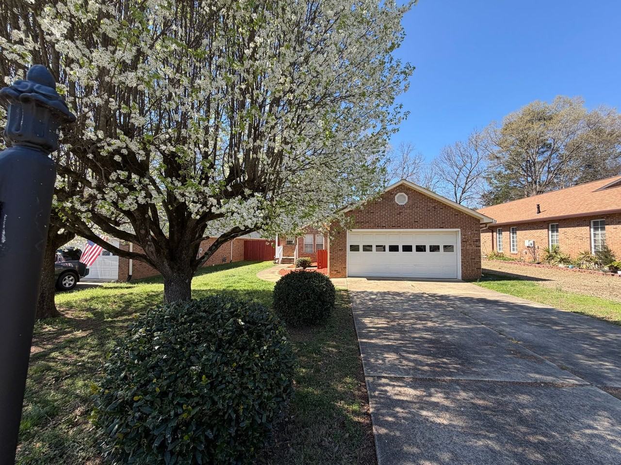 1843 Charter Dr - Photo 2 of 30