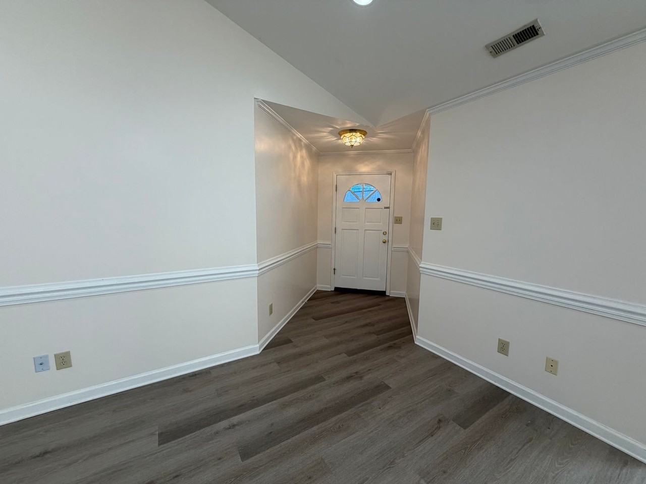 1843 Charter Dr - Photo 4 of 30