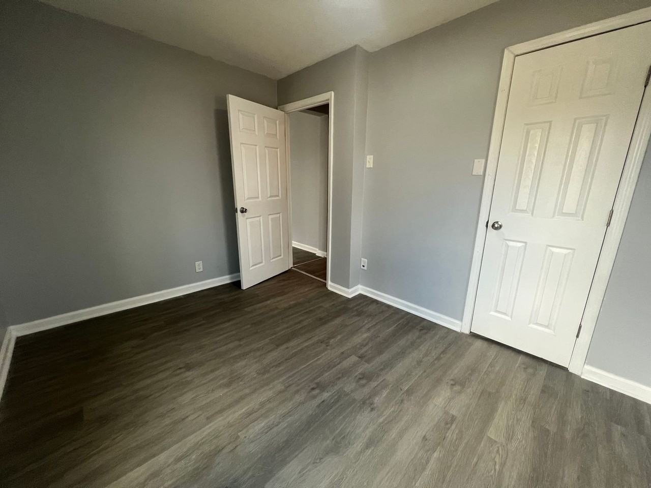 4000 Churchman Ave - Photo 6 of 9