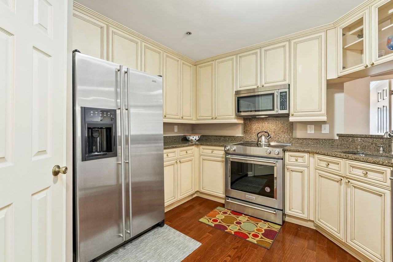 145 E Magnolia Ave #311 - Photo 3 of 15